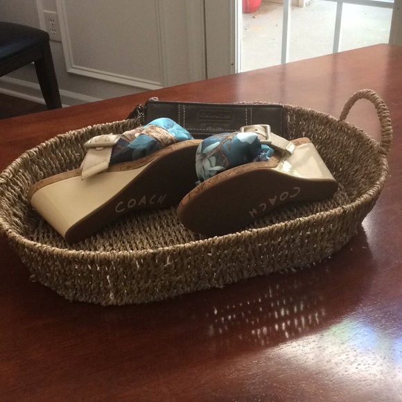 Coach Cream Wedge & Brown Leather Wristlet - Picture 6 of 8